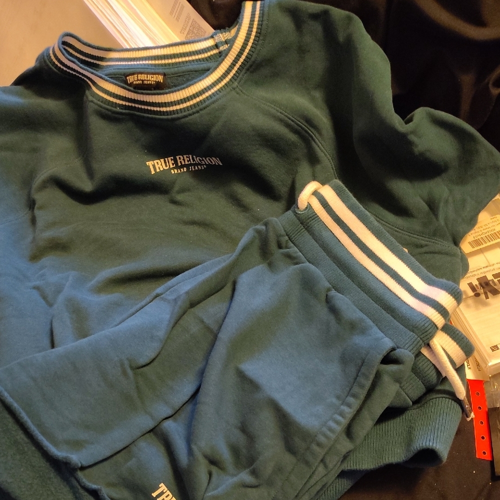 True Religion Womens Teal Sweat Top and Bottom Top 2x And bottom XL Summer Wear